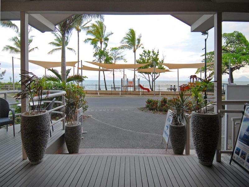 Palm Cove QLD 4879
