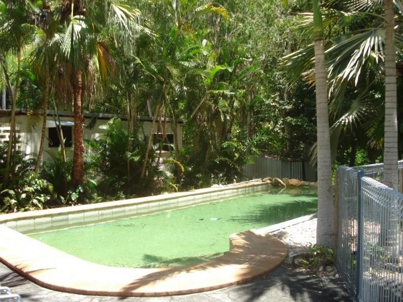 Clifton Beach QLD 4879