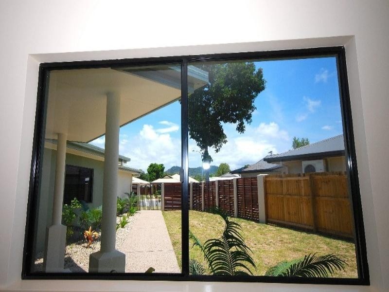 Holloways Beach QLD 4878