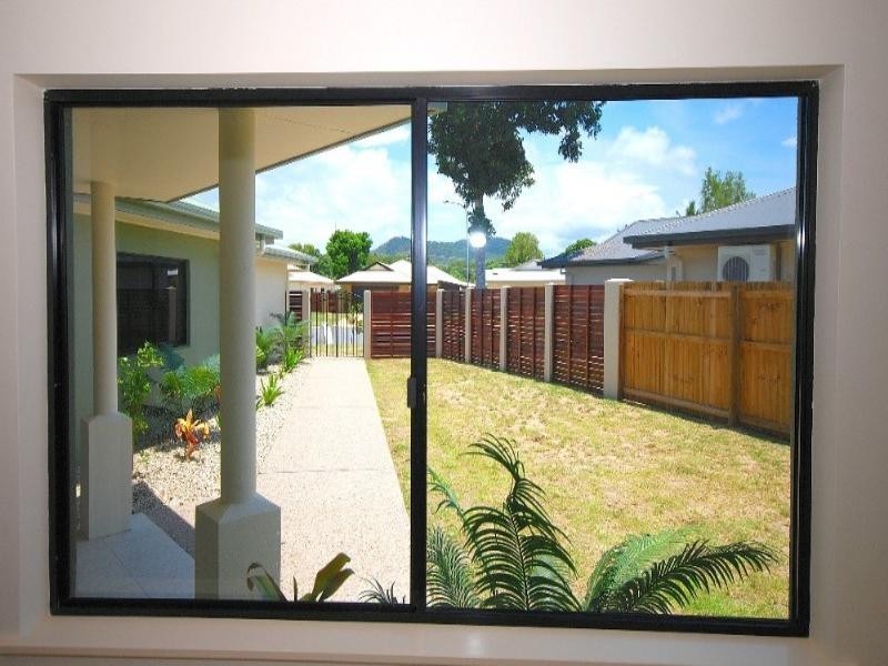 Holloways Beach QLD 4878