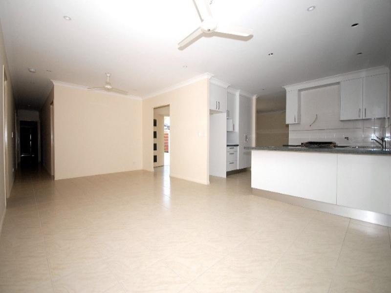 Holloways Beach QLD 4878