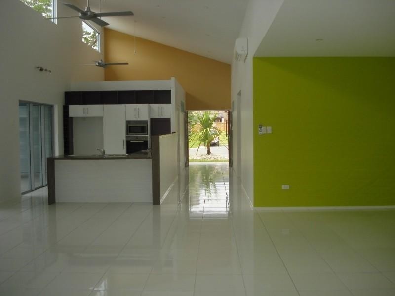 Clifton Beach QLD 4879