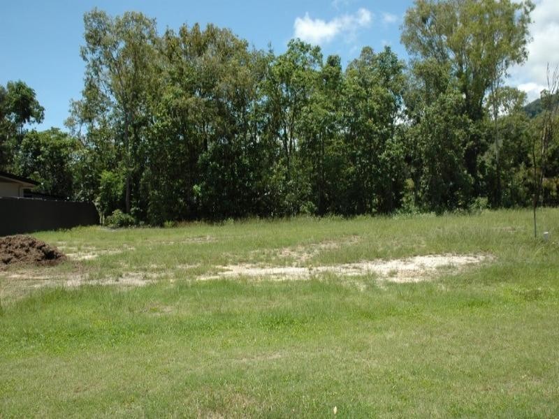 13 Sennfeld Close, Palm Cove QLD 4879