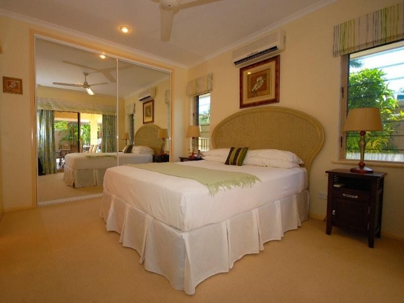 Palm Cove QLD 4879