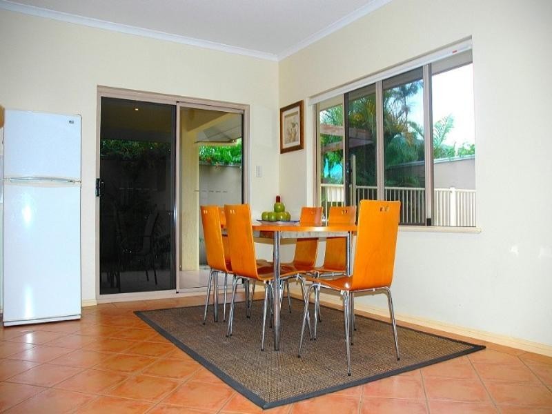 Palm Cove QLD 4879