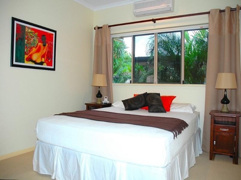 Palm Cove QLD 4879
