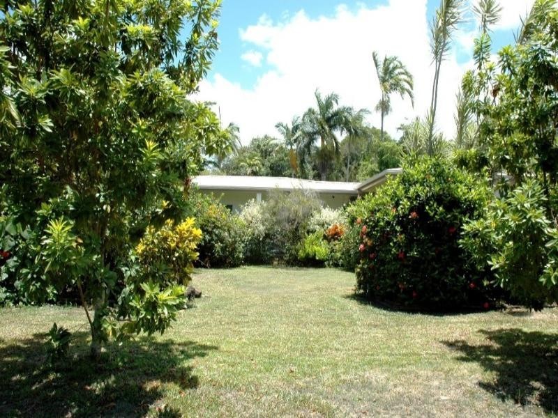Palm Cove QLD 4879