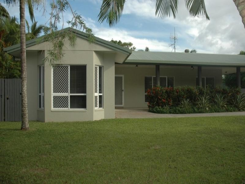 Clifton Beach QLD 4879