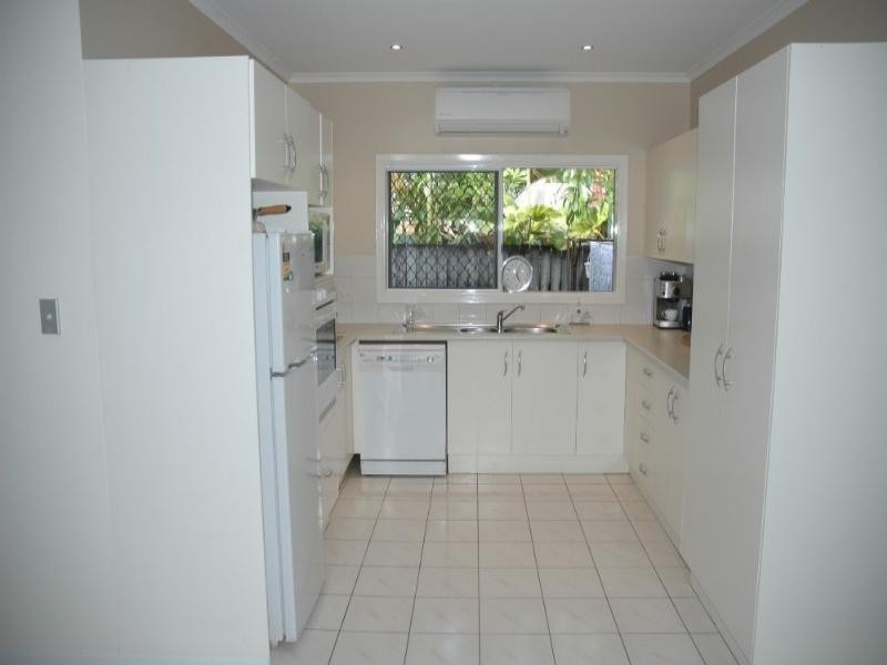 Clifton Beach QLD 4879