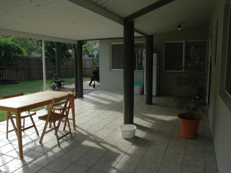 Clifton Beach QLD 4879