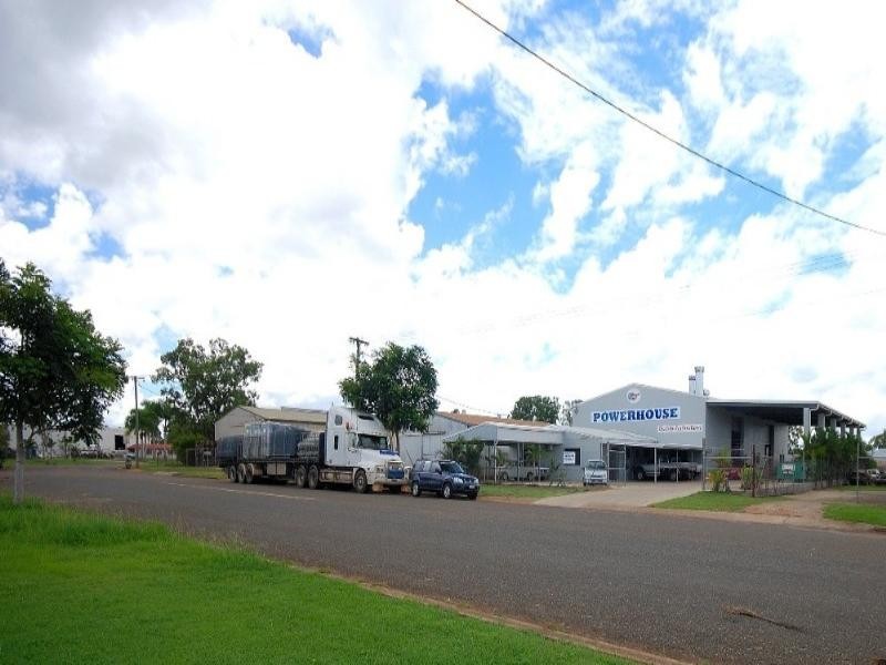 21 Reynolds Street, Mareeba QLD 4880