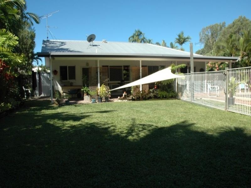 Clifton Beach QLD 4879