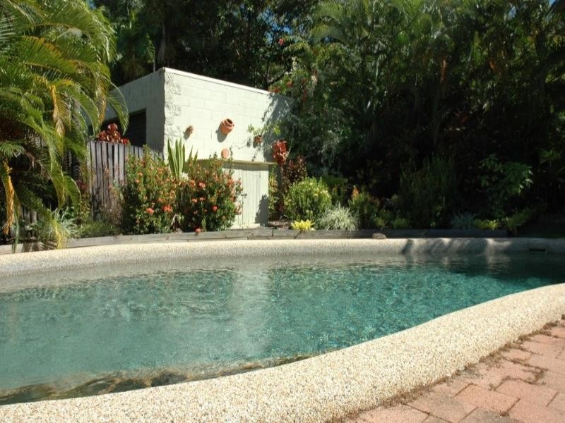 Clifton Beach QLD 4879