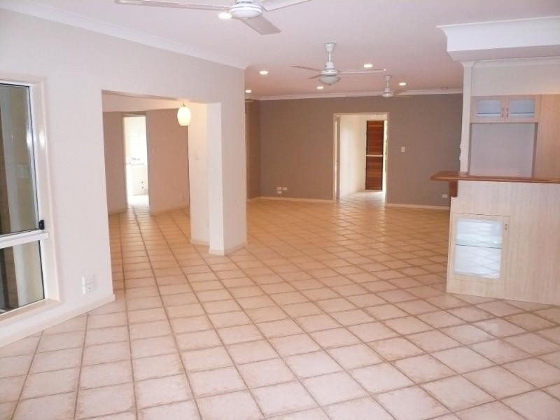 Kewarra Beach QLD 4879