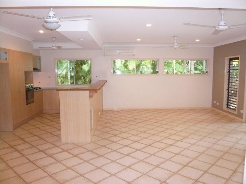 Kewarra Beach QLD 4879