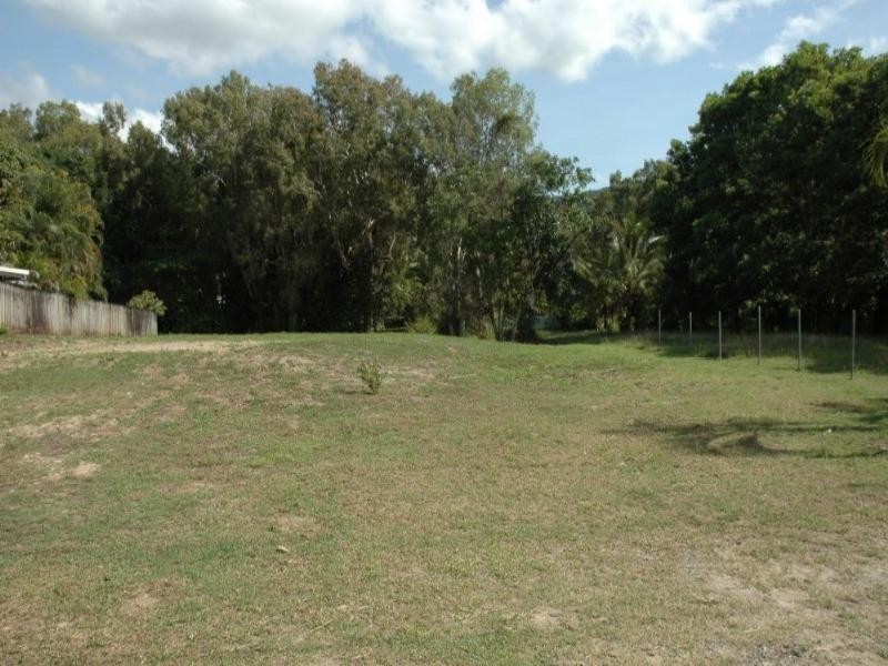 Clifton Beach QLD 4879