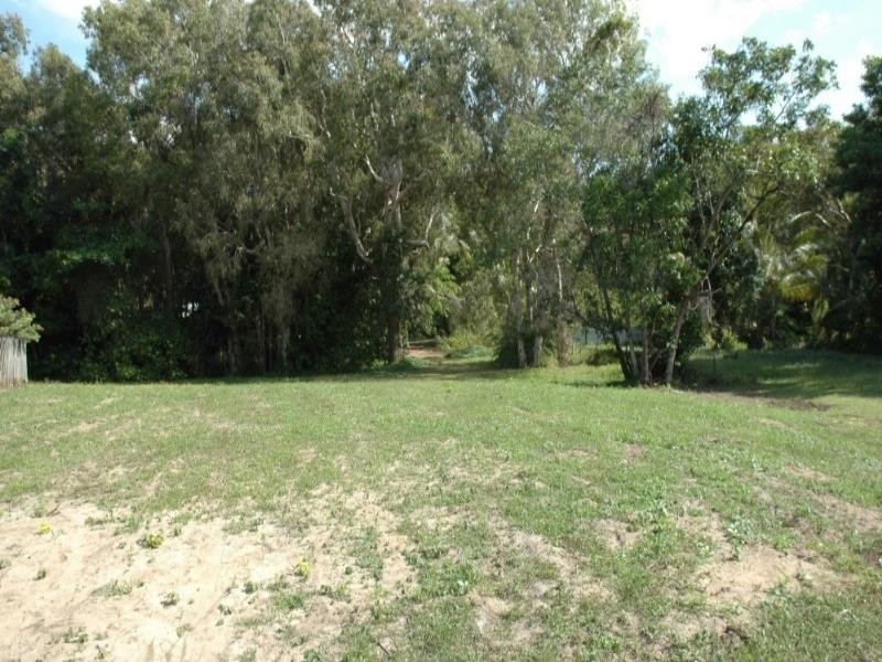 Clifton Beach QLD 4879