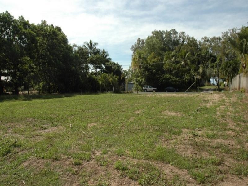 Clifton Beach QLD 4879