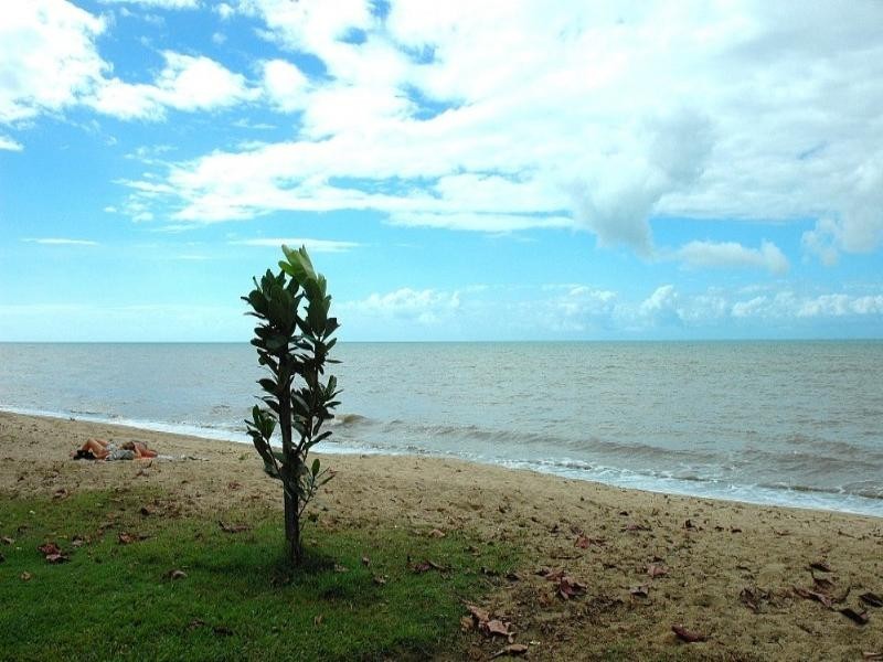 7 Carbeen Close, Holloways Beach QLD 4878