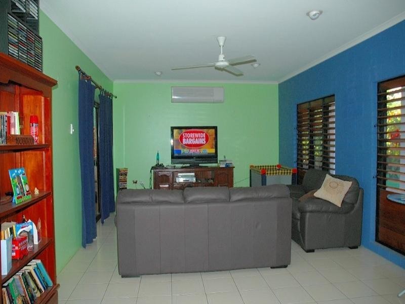 7 Carbeen Close, Holloways Beach QLD 4878