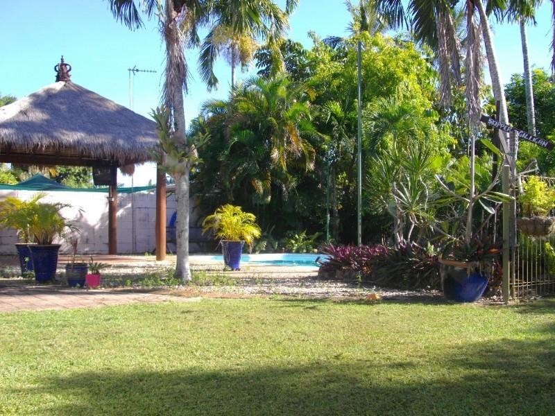 Yorkeys Knob QLD 4878