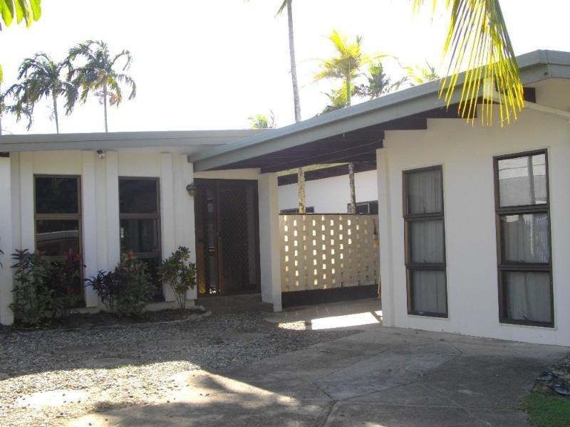 Yorkeys Knob QLD 4878