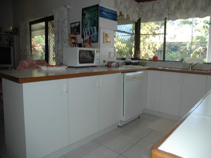 2 Escape Close, Clifton Beach QLD 4879
