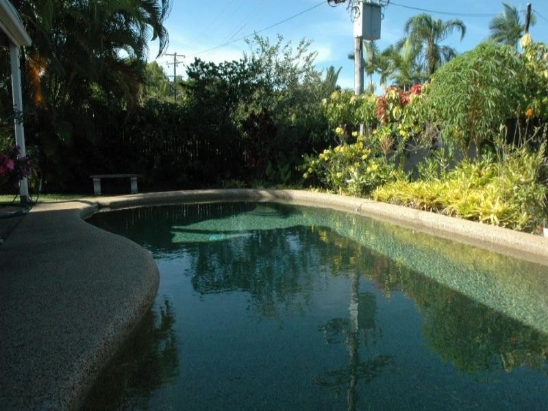 2 Escape Close, Clifton Beach QLD 4879
