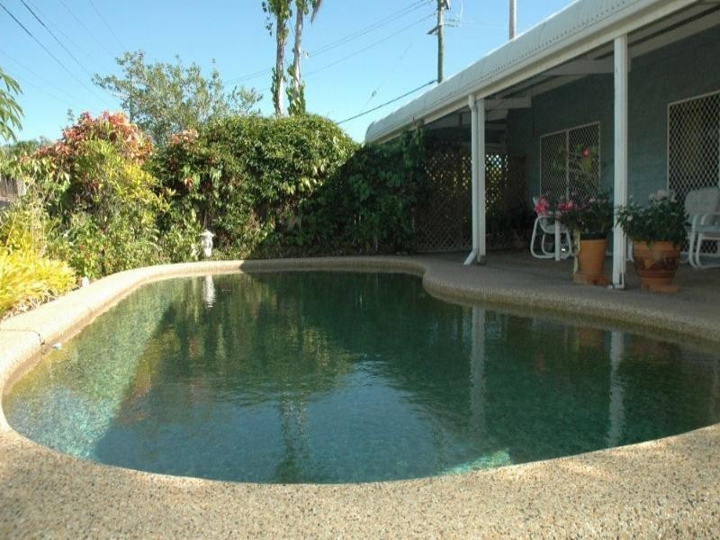 2 Escape Close, Clifton Beach QLD 4879