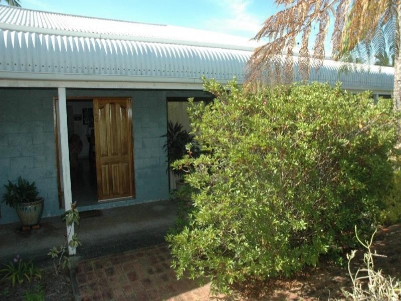 2 Escape Close, Clifton Beach QLD 4879