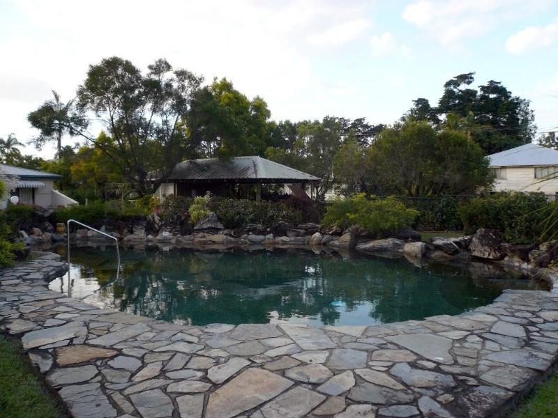 Mooroobool QLD 4870