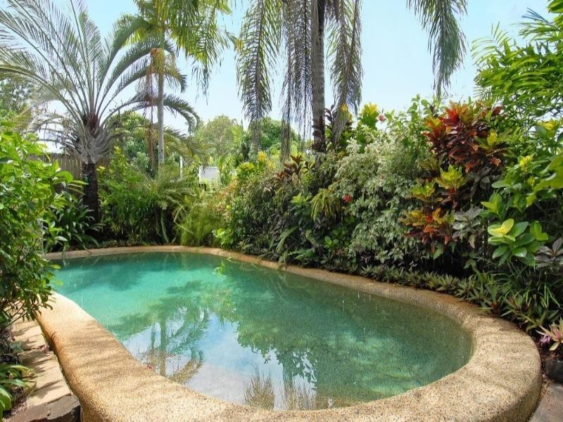 41 Willow Street, Holloways Beach QLD 4878