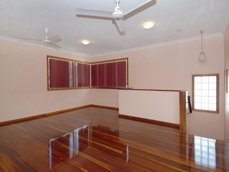 41 Willow Street, Holloways Beach QLD 4878