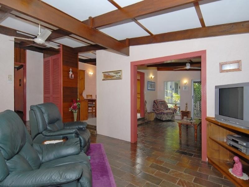 41 Willow Street, Holloways Beach QLD 4878