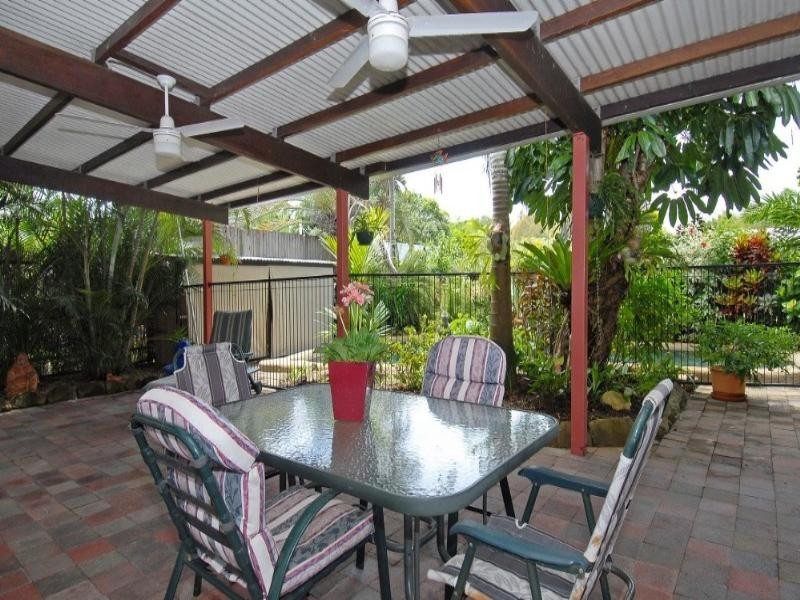 41 Willow Street, Holloways Beach QLD 4878