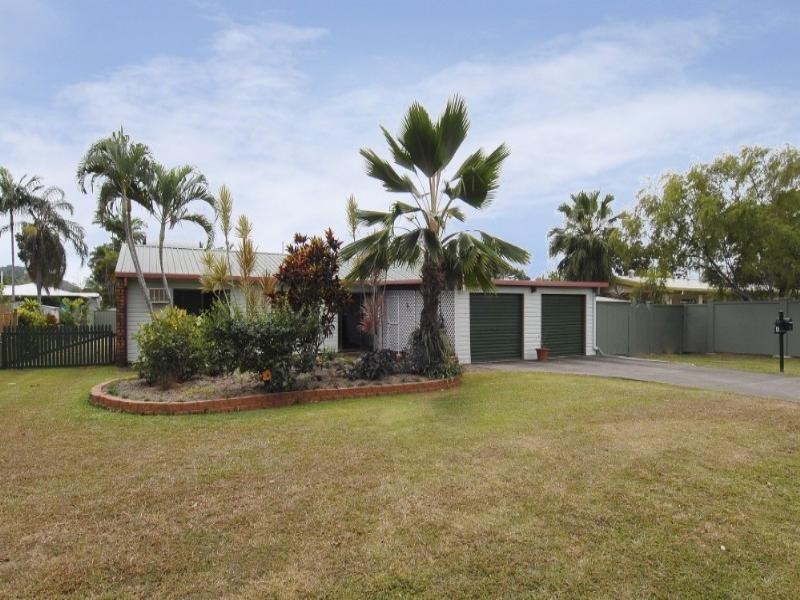 12 Stanton Road, Smithfield QLD 4878