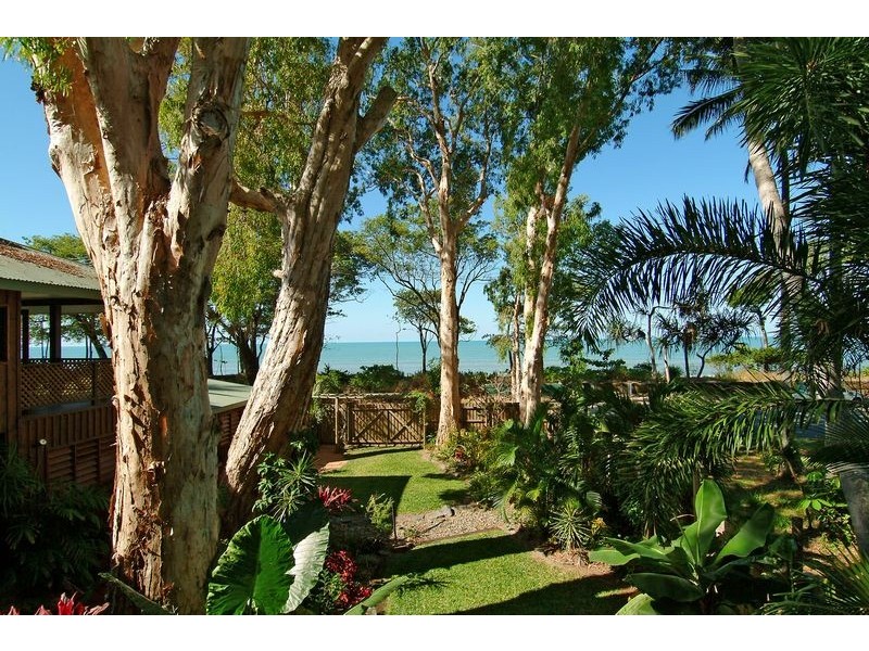 Clifton Beach QLD 4879