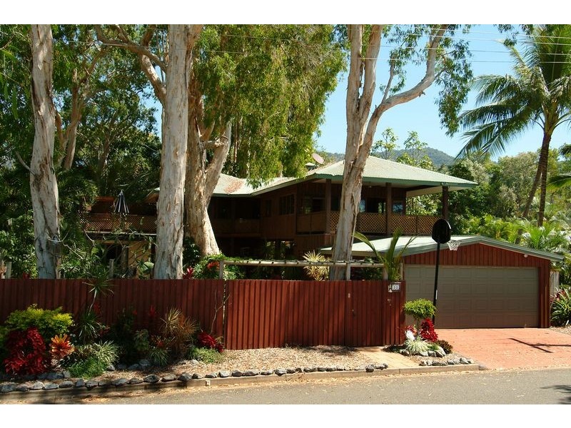Clifton Beach QLD 4879
