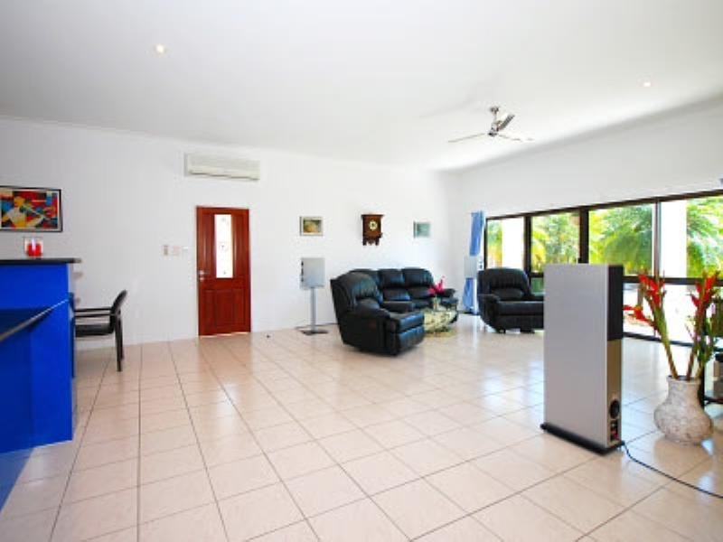 63 Terebra Street, Palm Cove QLD 4879