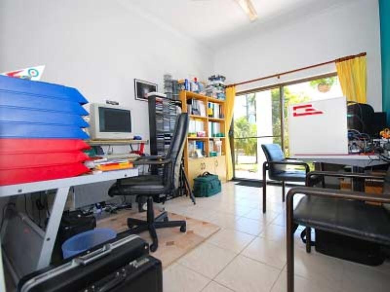 63 Terebra Street, Palm Cove QLD 4879