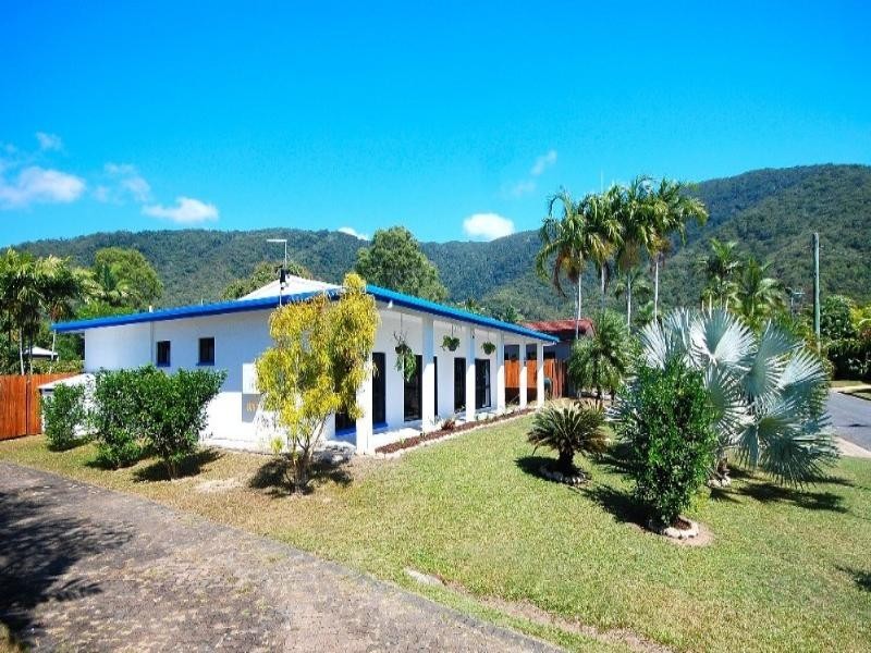 63 Terebra Street, Palm Cove QLD 4879
