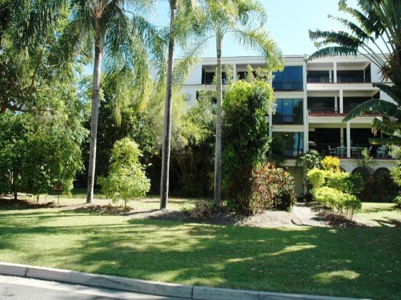1/5 Amphora Street, Palm Cove QLD 4879