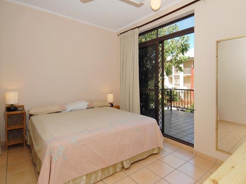 1/5 Amphora Street, Palm Cove QLD 4879