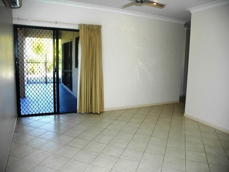 3 Savannah Street, Palm Cove QLD 4879