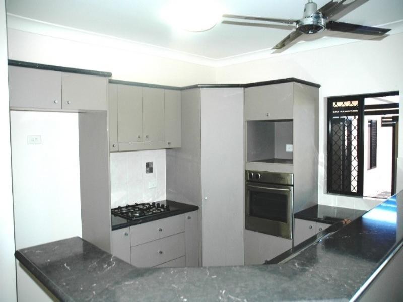 3 Savannah Street, Palm Cove QLD 4879