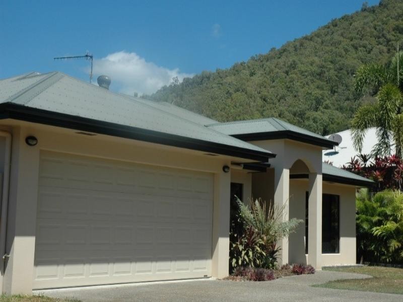 3 Savannah Street, Palm Cove QLD 4879