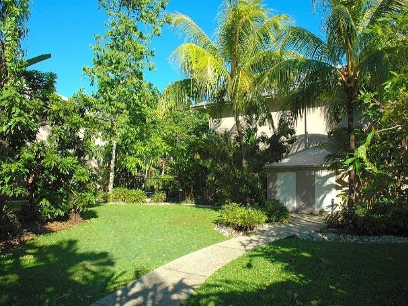 Palm Cove QLD 4879