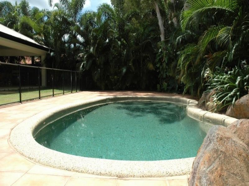 Clifton Beach QLD 4879