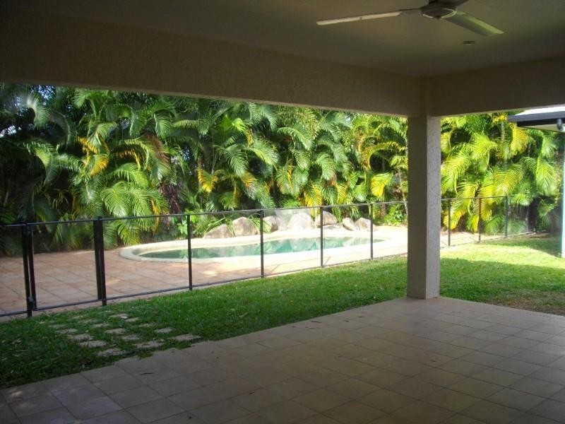 Clifton Beach QLD 4879