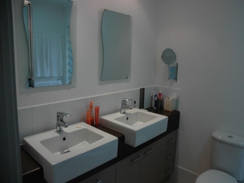 8 Talpa Close, Palm Cove QLD 4879